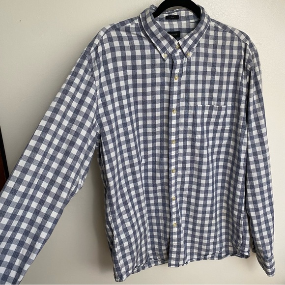 J Crew Slim Fit Checkered Oxford Button Up Shirt - Picture 3 of 11